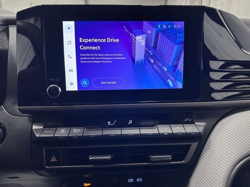 Used 2025 Toyota Camry SE image 25