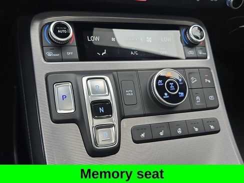 Used 2024 Hyundai Palisade Calligraphy image 20