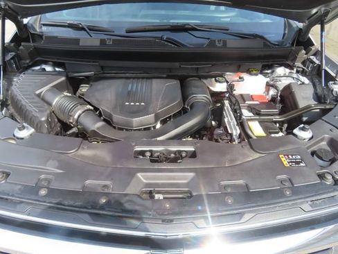 Used 2025 Chevrolet Traverse LT AWD/4WD image 11