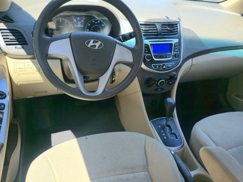Used 2014 Hyundai Accent GLS FWD image 10