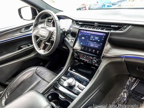 Used 2023 Jeep Grand Cherokee L Overland image 29