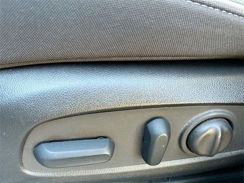 Certified 2023 Chevrolet TrailBlazer LT w/ Convenience Package image 16