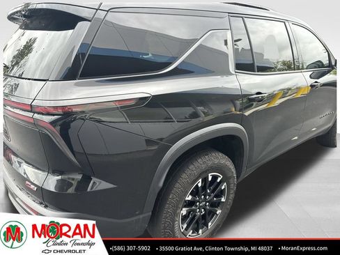 Used 2025 Chevrolet Traverse Z71 w/ Enhanced Driving Package AWD/4WD image 3