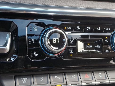 New 2026 GMC Sierra 2500 Denali w/ Denali Reserve Package image 25