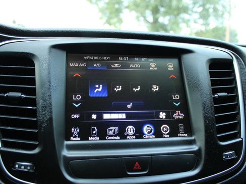 Used 2015 Chrysler 200 C w/ Navigation & Sound Group I image 36