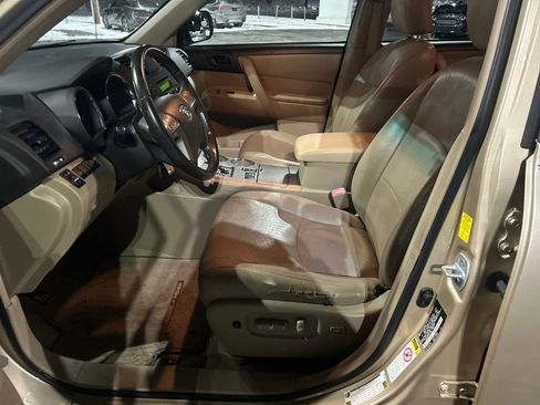 Used 2010 Toyota Highlander 4WD image 17