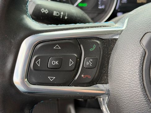 Used 2022 Jeep Wrangler Unlimited Rubicon 4xe w/ Cold Weather Group AWD/4WD image 15