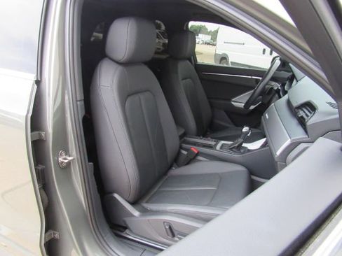 Used 2022 Audi Q3 2.0T Premium Plus w/ Premium Plus Package image 24