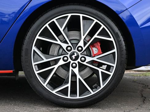 Used 2022 Hyundai Elantra N image 9