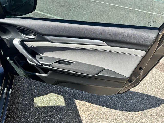 Used 2017 Honda Civic EX-T image 18