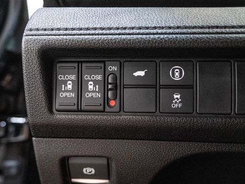 Used 2024 Honda Odyssey EX-L image 23