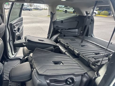 Used 2024 Subaru Ascent Onyx Edition image 18