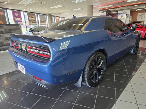 Used 2021 Dodge Challenger R/T w/ Blacktop Package image 4