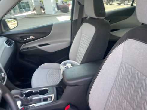 Used 2022 Chevrolet Equinox LS FWD image 25