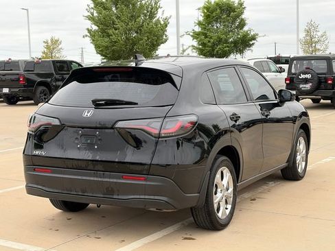 Used 2024 Honda HR-V LX image 9