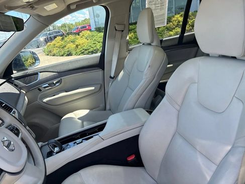 Certified 2023 Volvo XC90 B6 Plus AWD/4WD image 17