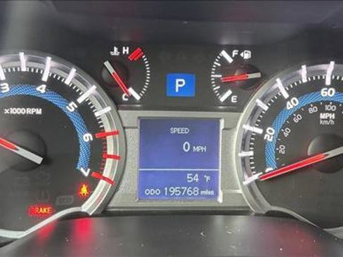 Used 2016 Toyota 4Runner SR5 image 9