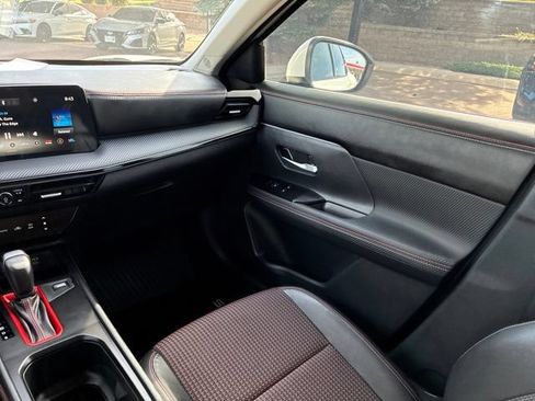 Certified 2025 Nissan Kicks SR AWD/4WD image 29