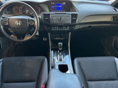 Used 2017 Honda Accord Sport image 4