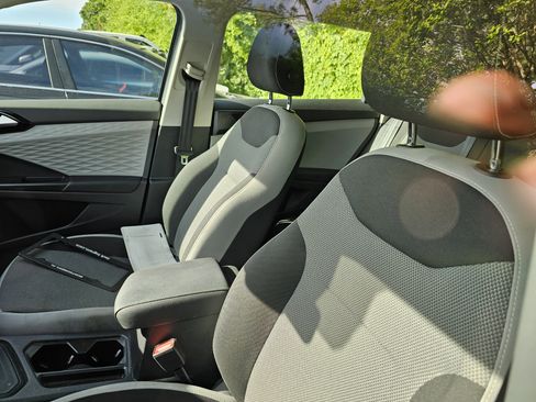 Used 2022 Volkswagen Taos S image 13