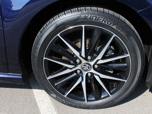 Certified 2022 Toyota Camry SE w/ Convenience Package AWD/4WD image 10