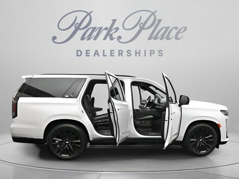 Used 2023 Cadillac Escalade Sport Platinum AWD/4WD image 18