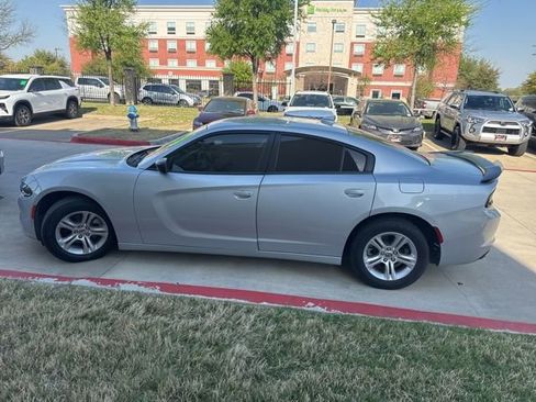 Used 2023 Dodge Charger SXT image 5