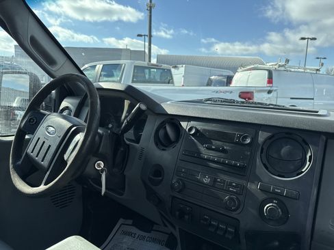 Used 2012 Ford F350 XL w/ Trailer Tow Pkg image 7