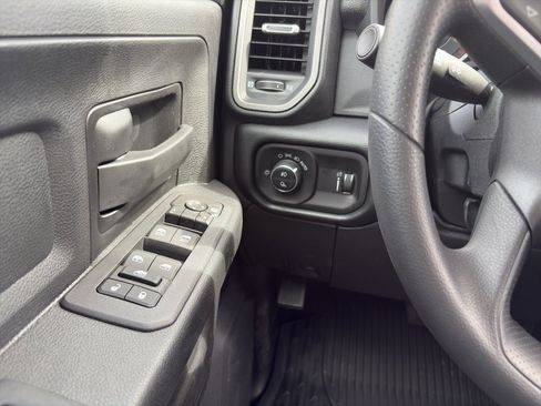 New 2026 RAM 2500 Tradesman AWD/4WD image 17