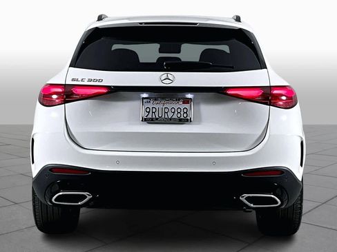 Used 2025 Mercedes-Benz GLC 300 image 4