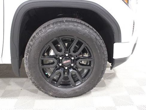 Used 2025 GMC Sierra 1500 Elevation AWD/4WD image 43