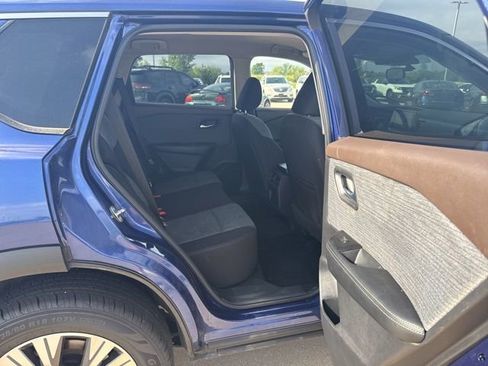 Used 2023 Nissan Rogue SV AWD/4WD image 23
