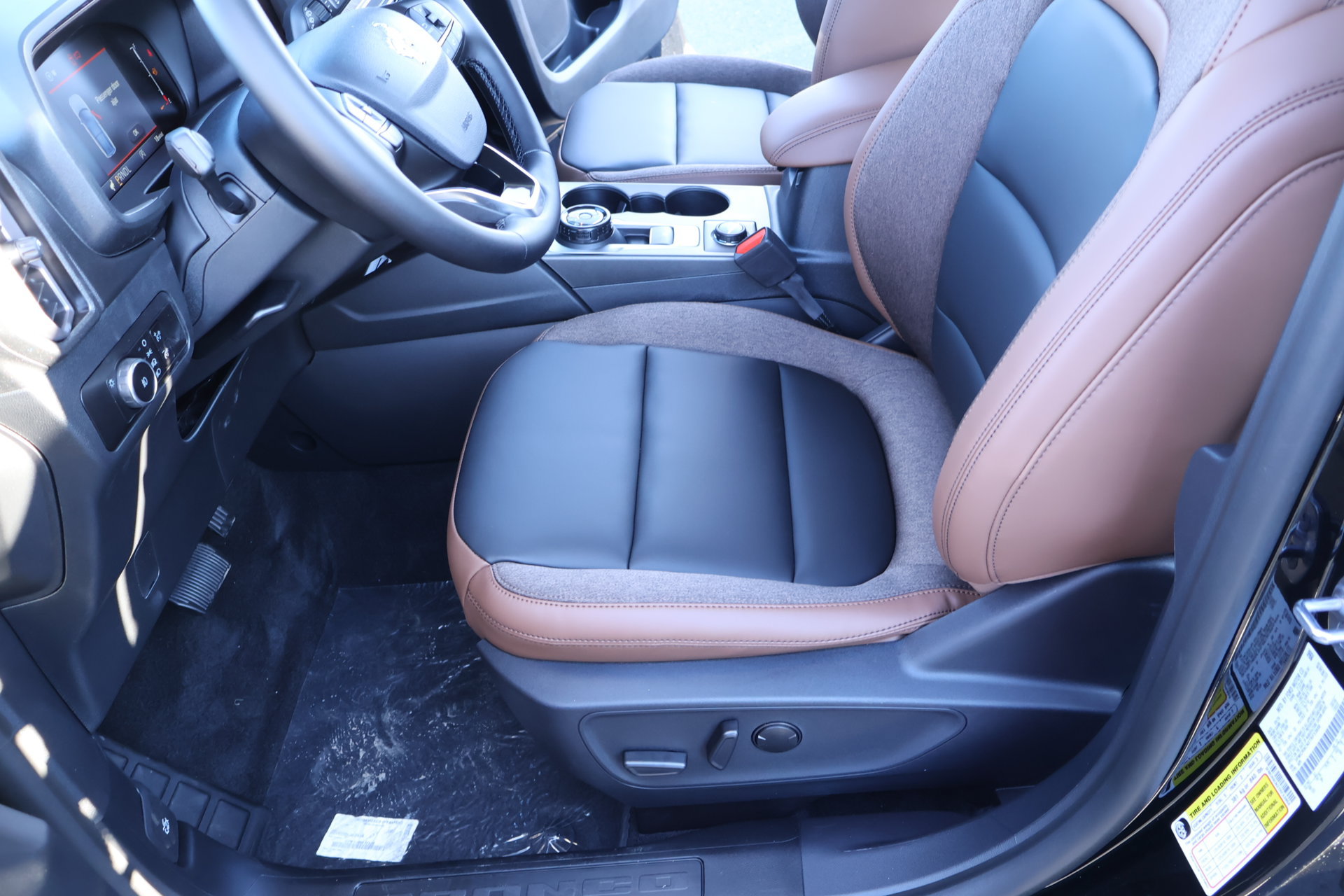 New 2026 Ford Bronco Sport Outer Banks w/ Outer Banks Tech Package+ AWD/4WD image 12