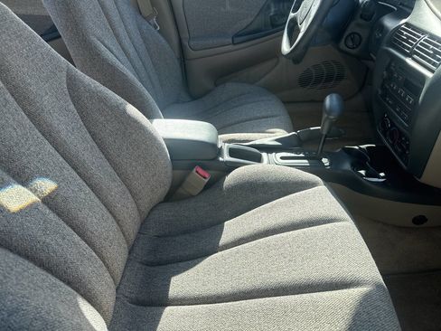 Used 2003 Chevrolet Cavalier Sedan w/ Preferred Equipment Group image 4