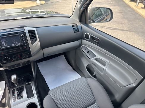 Used 2015 Toyota Tacoma 4x4 Double Cab w/ TRD Sport Package image 21