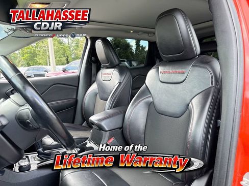 Used 2021 Jeep Cherokee Trailhawk w/ Sun, Sound & Nav Group AWD/4WD image 14