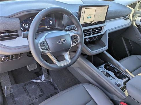New 2026 Ford Explorer Active w/ Active Comfort Package RWD image 3
