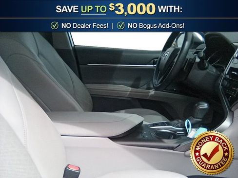 Used 2022 Toyota Camry XSE FWD image 22