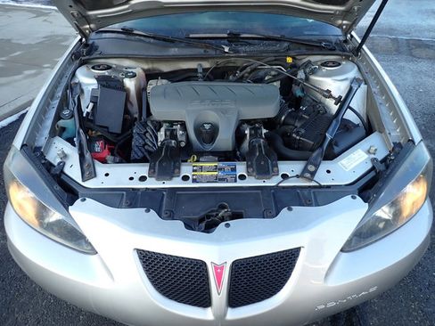 Used 2008 Pontiac Grand Prix SE image 10