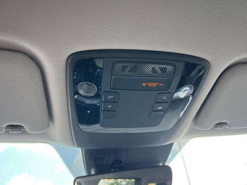 Certified 2024 Kia Carnival LX image 25