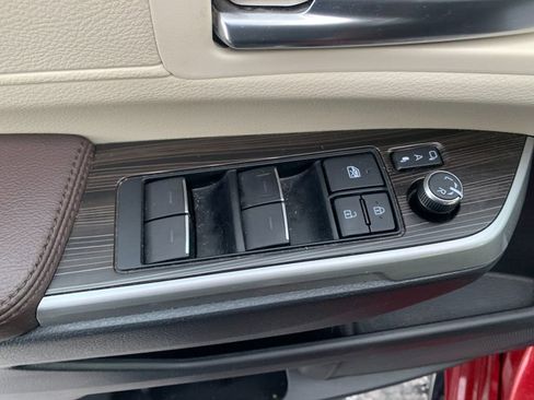 Used 2021 Toyota Sienna Platinum image 14