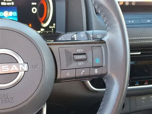 Used 2024 Nissan Rogue SL w/ SL Premium Package image 22