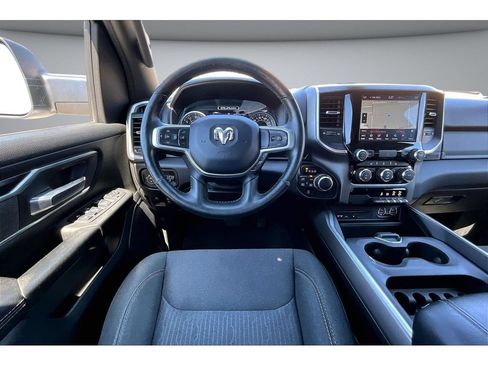 Used 2019 RAM 1500 Big Horn AWD/4WD image 8