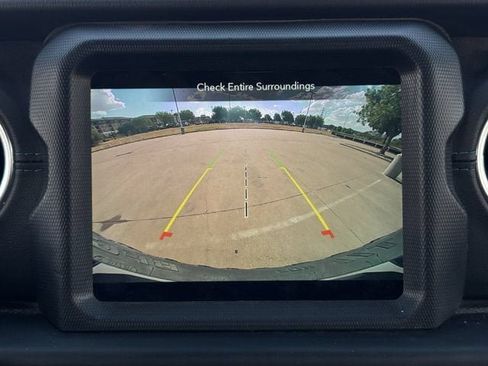 Used 2021 Jeep Wrangler Unlimited Rubicon 4xe w/ Steel Bumper Group AWD/4WD image 18