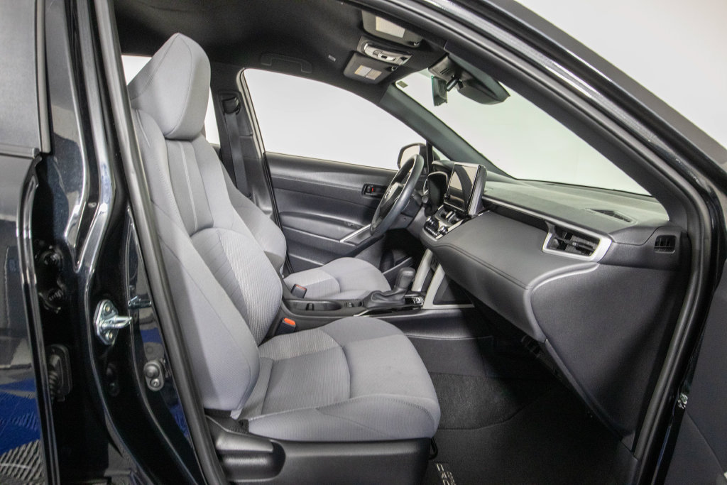 Used 2025 Toyota Corolla Cross AWD Hybrid image 11