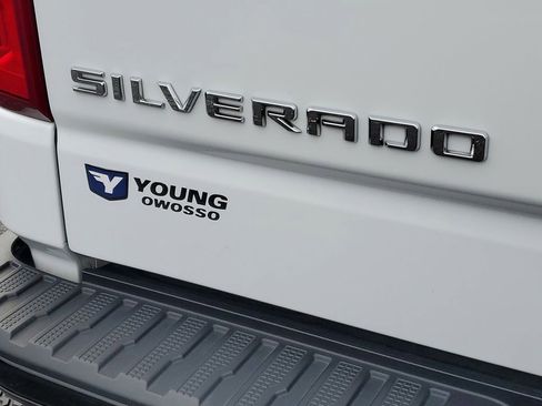 Used 2022 Chevrolet Silverado 1500 ZR2 image 33