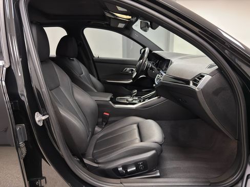 Used 2019 BMW 330i xDrive Sedan w/ Convenience Package image 10