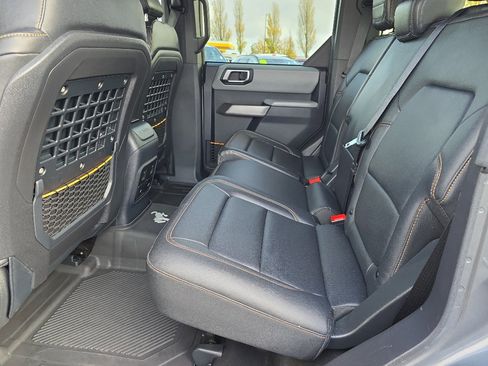 Certified 2022 Ford Bronco Badlands w/ Sasquatch Package image 19