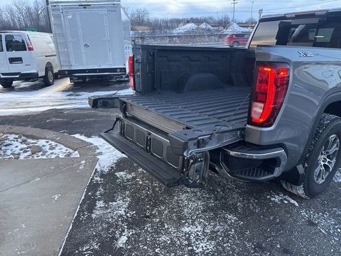 Used 2021 GMC Sierra 1500 SLE image 10