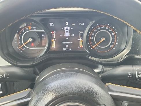 Used 2024 Jeep Gladiator Sport AWD/4WD image 25